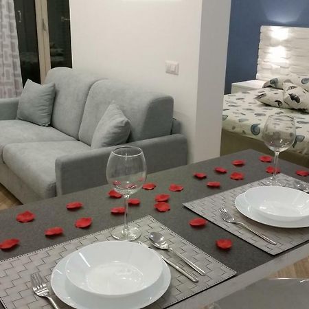 La Mongolfiera Apartment Napoli Bagian luar foto