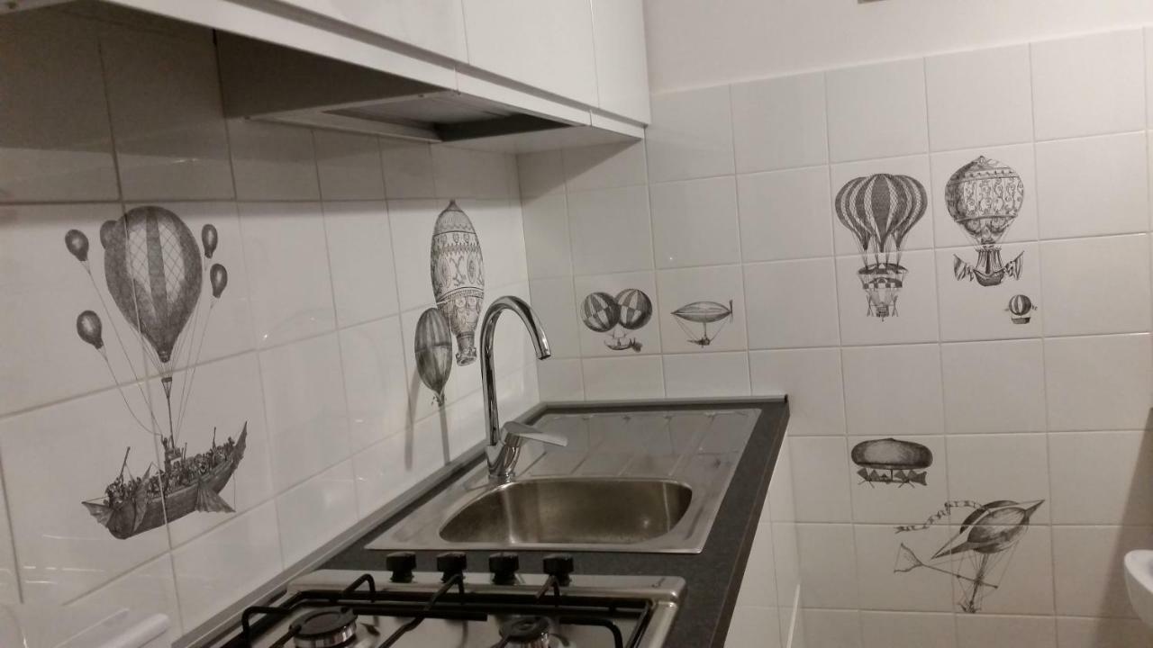 La Mongolfiera Apartment Napoli Bagian luar foto