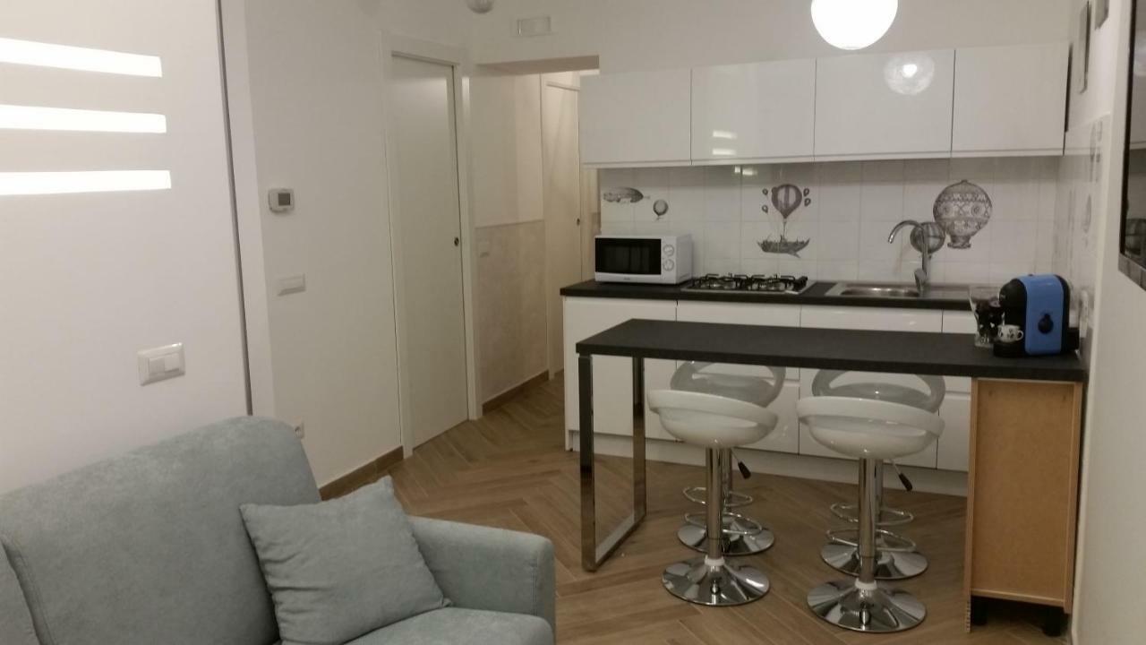 La Mongolfiera Apartment Napoli Bagian luar foto