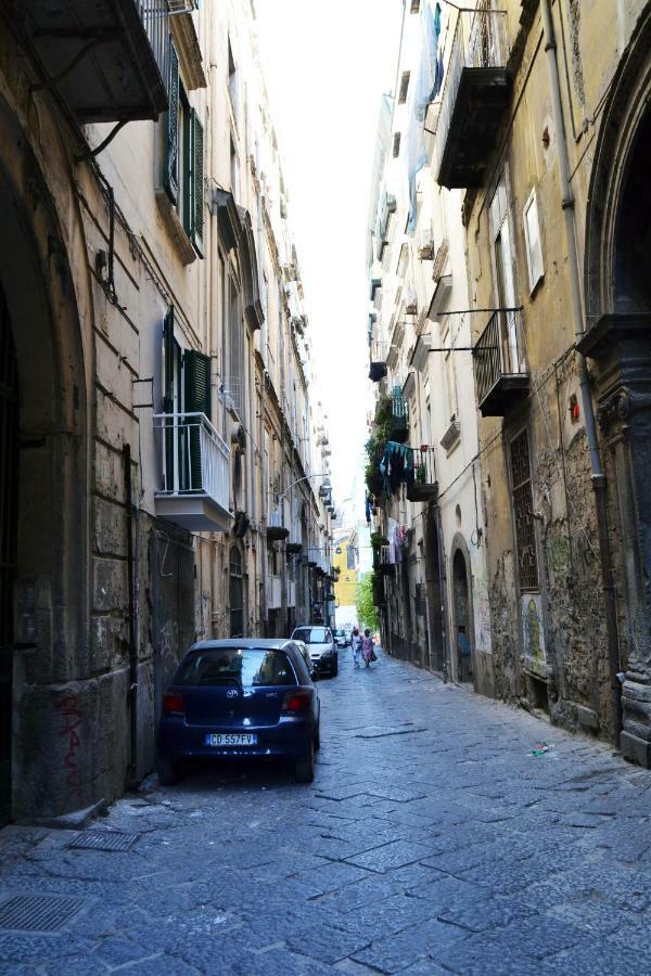 La Mongolfiera Apartment Napoli Bagian luar foto