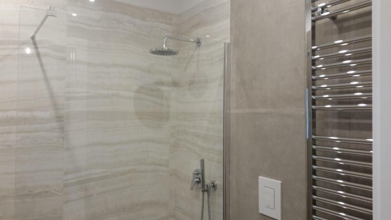 La Mongolfiera Apartment Napoli Bagian luar foto